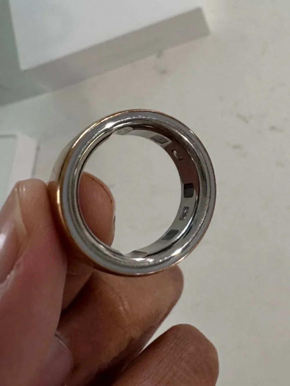 Oura Ring 4 - Size 6 - Rose Gold